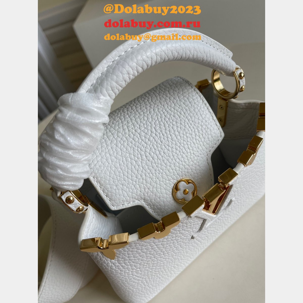 Designer Louis Vuitton Replica Black/White Capucines Mini Capucines M56669 Handbags