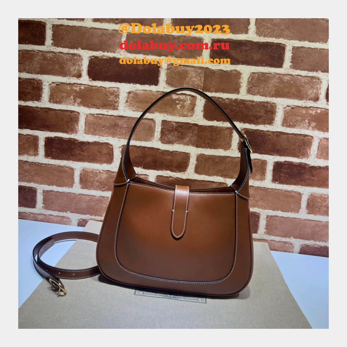 are there fake designer G*u*i 636709 jackie 1961 half hobo bag