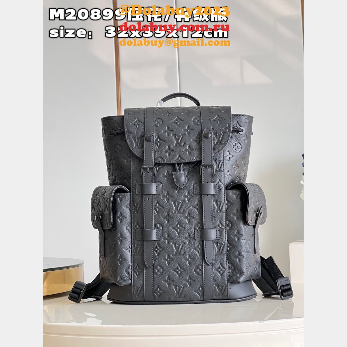Louis Vuitton Christopher 7 Star M20899 Taurillon Men Bag