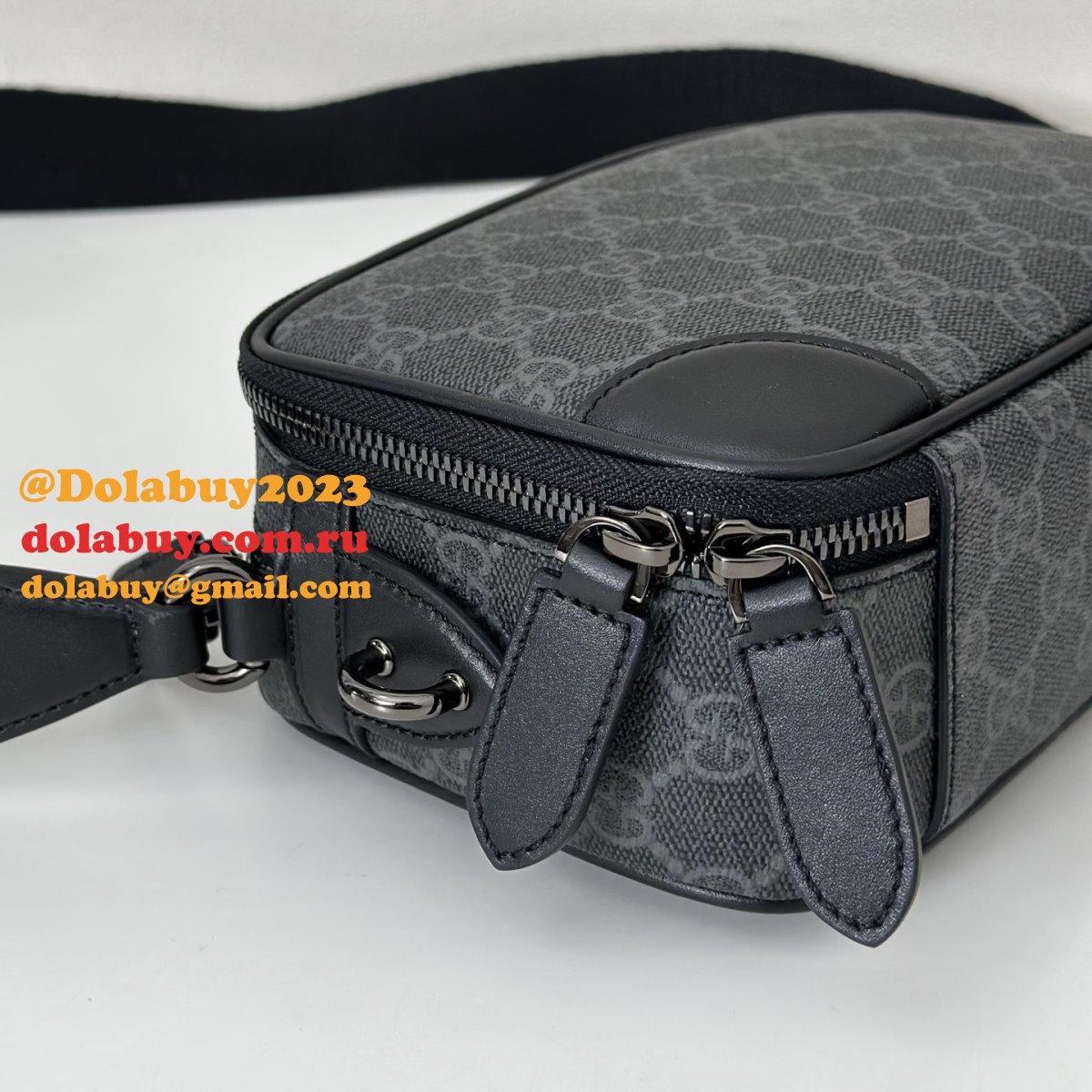 G*u*i gg emblem super mini 821217 designer replica bag