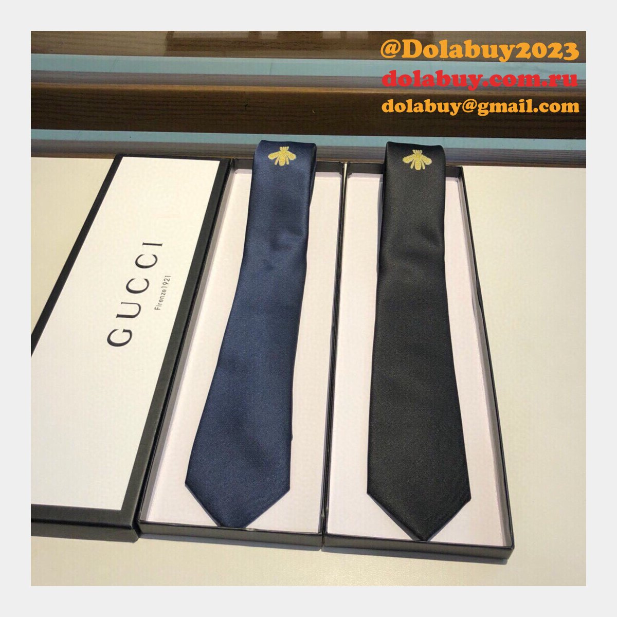 g*u*i men''s blue double g and He**ts silk tie