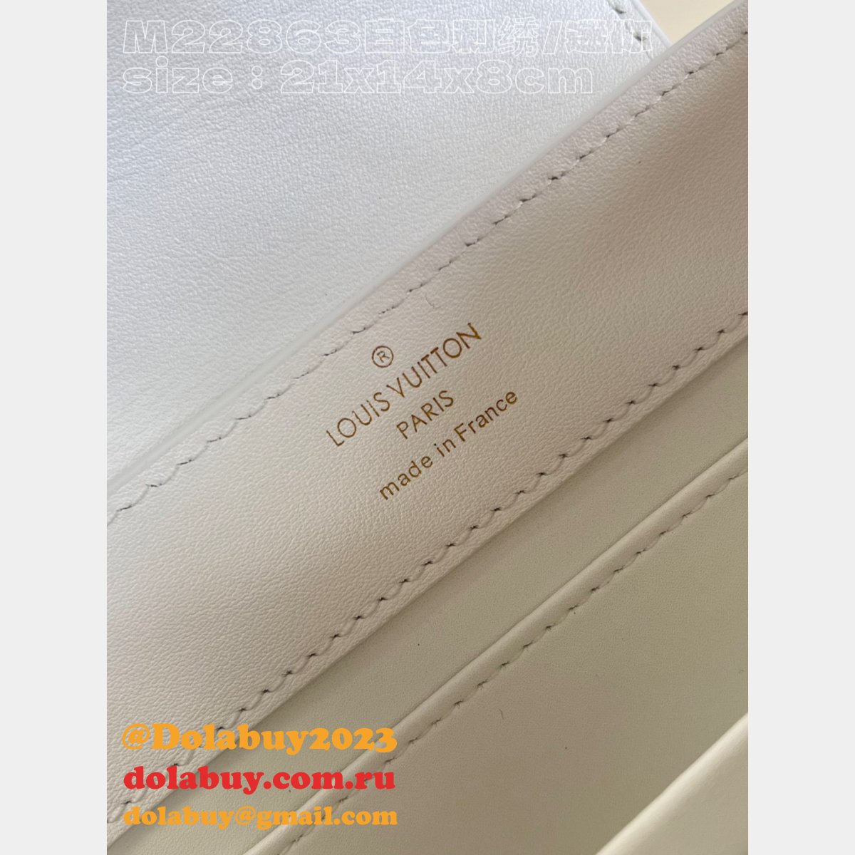 Fashion M22863 Capucines Replicas Louis Vuitton High Quality Bag
